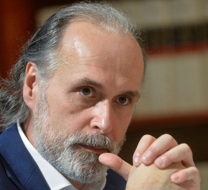 “Affari Tuoi è ludopatia? Solo quando straccia la concorrenza”: l’amministratore delegato Rai Giampaolo Rossi che difende Stefano De Martino e il format