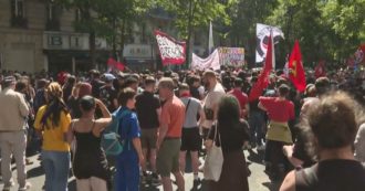 Copertina di Parigi, centinaia in piazza per il decimo anniversario della morte dell’attivista antifascista Clement Meric