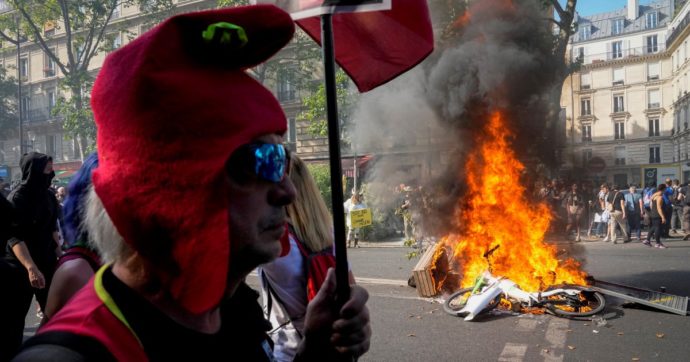 Francia, 14ª protesta anti-riforma pensioni