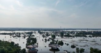 Copertina di Ucraina, un video mostra l’area di Oleshky completamente allagata dopo i danni alla diga di Kakhovka