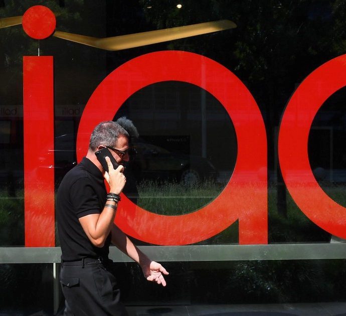 Iliad down, “impossibile fare telefonate e Internet senza connessione”: migliaia di segnalazioni dagli utenti