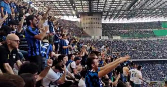Copertina di Lo spettacolo dei tifosi dell’Inter a San Siro: tutti in piedi a cantare per la propria squadra