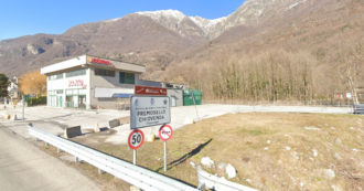 Copertina di Val d’Ossola, scontro tra cittadini e comuni per la costruzione di un biodigestore. “Odore insopportabile e rischi per la salute”