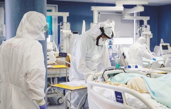 Tsunami Covid, dal 2019 al 2021 ha ridotto di 1,6 anni l’aspettativa di vita globale