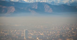 Copertina di ‘Emissioni non calcolate e scarsa trasparenza’: la Corte dei conti Ue boccia l’azione di riduzione di CO2 di Commissione e Stati