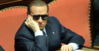 Copertina di Silvio “il giorno dopo ti abbiamo celebrato facendo tanti giochi, i tuoi preferiti… Abbiamo urlato tutta la notte”: Berlusconi ricordato nel necrologio di Luca Guadagnino