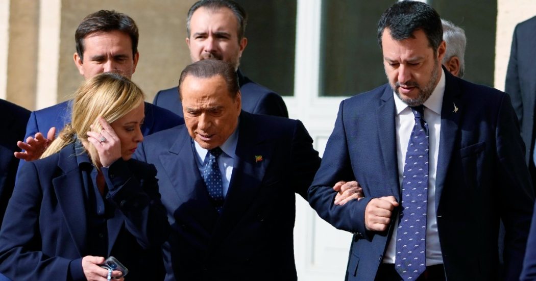 Silvio Berlusconi morto, le reazioni da Mattarella al lutto nel governo fino all’Unione Europea. Dell’Utri: “È venuto meno un fratello”