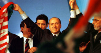 Copertina di Morto Berlusconi, non solo i funerali di Stato (previsti per legge): il governo dichiara anche il lutto nazionale per l’ex premier condannato