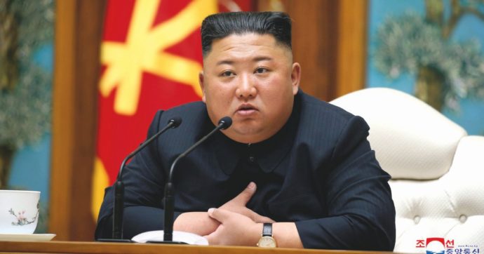 Nordcorea, la nuova minaccia di Kim Jong Un: “A provocazione atomica risposta nucleare”. E lancia un missile intercontinentale come avvertimento agli Usa