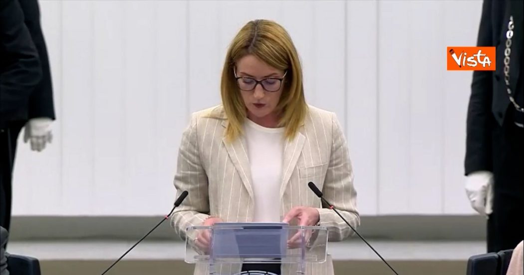 Silvio Berlusconi morto, la presidente del Parlamento Ue Metsola lo ricorda in Aula – Video