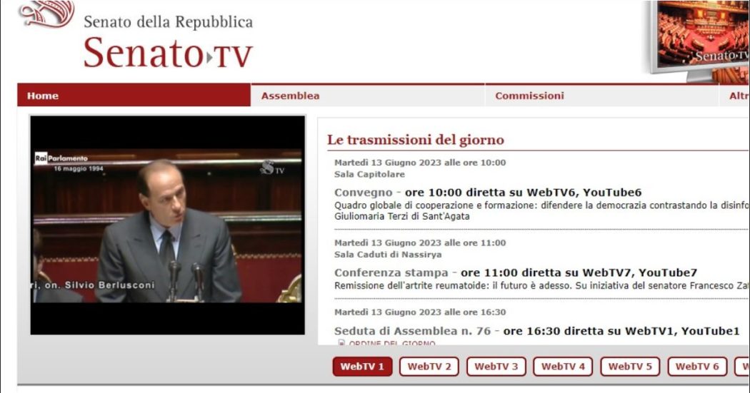 Non solo lutto nazionale, il governo ferma tutto per Berlusconi: alle Camere niente votazioni per 7 giorni. E il Senato manda su Youtube i suoi interventi in Aula