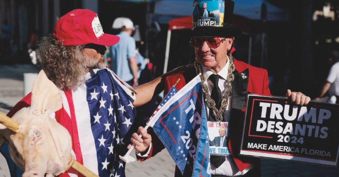 Trump alla sbarra si fa lo spot: “Questo è un Paese in declino”