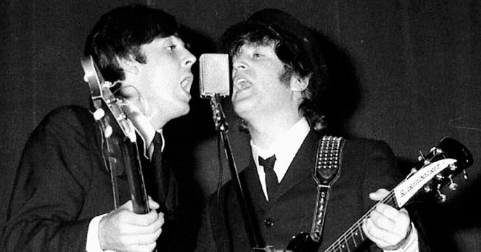 Copertina di L’algoritmo resuscita Lennon: il ritorno dei Beatles con l’Intelligenza artificiale