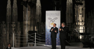 Copertina di “La Veneranda fabbrica di Silvio”. Quando Berlusconi salì sul tetto del Duomo di Milano e promise soldi che non arrivarono mai
