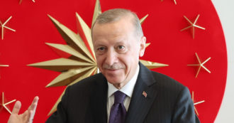 Copertina di Erdogan, missione compiuta: i turchi più poveri contro i rifugiati siriani e afghani