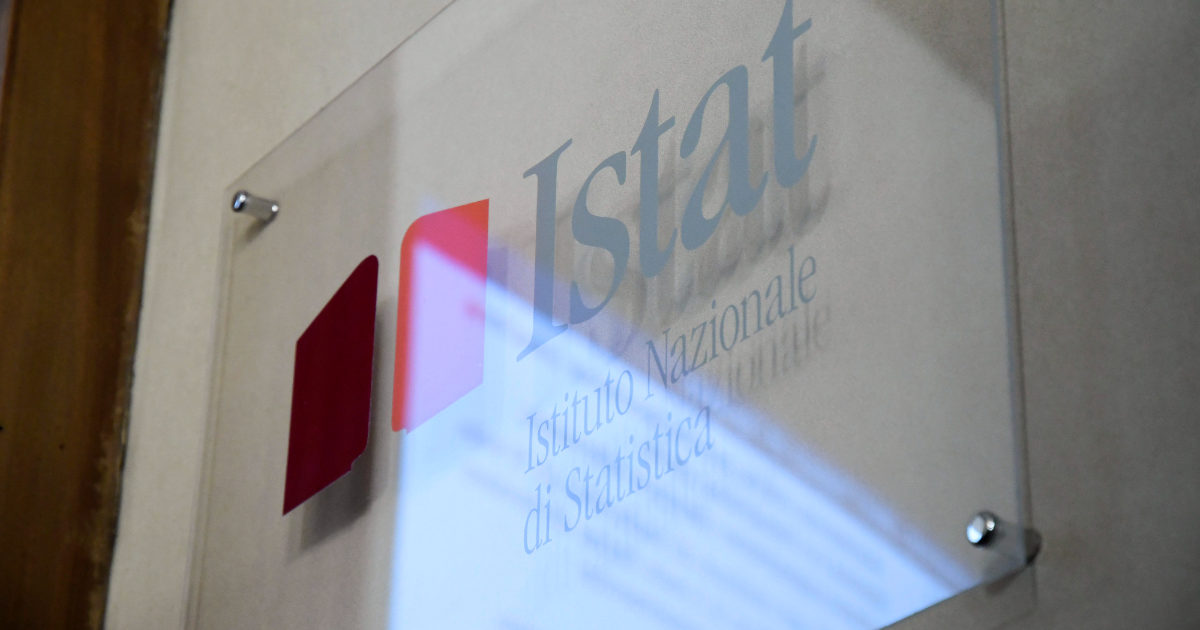 Istat migliora le stime sui conti: il debito/pil 2023 scende al 134,6% e il deficit al 7,2%. Il governo aggiorna il Piano di bilancio #adessonews