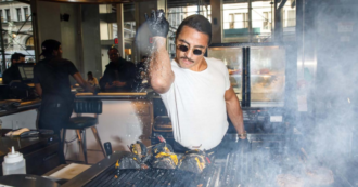 Copertina di Salt Bae, dietro l’attentato al locale dello chef c’è il boss Baris Boyun. “Visto cos’è successo a Nusret il kebabbaro? Ho detto ai ragazzi di farlo”