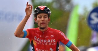 Gino Mader morto, chi era il ciclista “esempio di determinazione”. Nel 2021 la vittoria al Giro