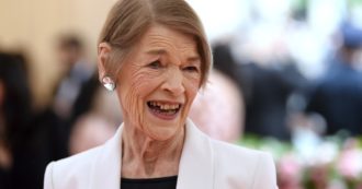 Copertina di Morta Glenda Jackson, due volte premio Oscar e parlamentare inglese: il suo “no” a Tony Blair sull’invasione in Iraq è passato alla storia