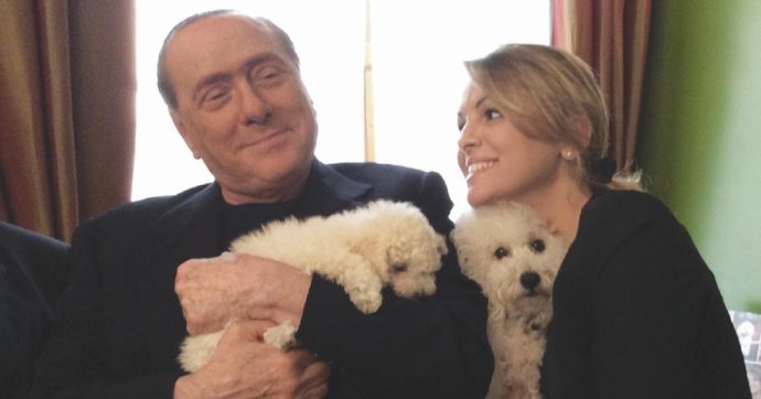 “Pronto, viene a cena da Berlusconi?”. Una sera con il “toro” Silvio