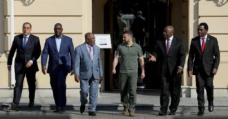 Copertina di Putin: “No a pace dei sudafricani”. “Il Papa a Mosca”