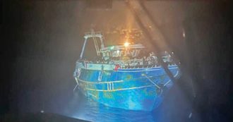 Copertina di Grecia, naufragio a Pylos: la corda e la manovra rischiosa dei militari. Poi la barca è affondata