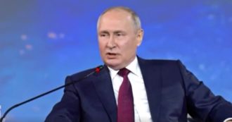 Copertina di Putin chiede un minuto di silenzio per Berlusconi al Forum economico di San Pietroburgo: “Un leader di livello mondiale”