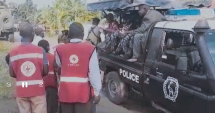 Uganda, Isis fa strage coi macete in un college: oltre 40 morti