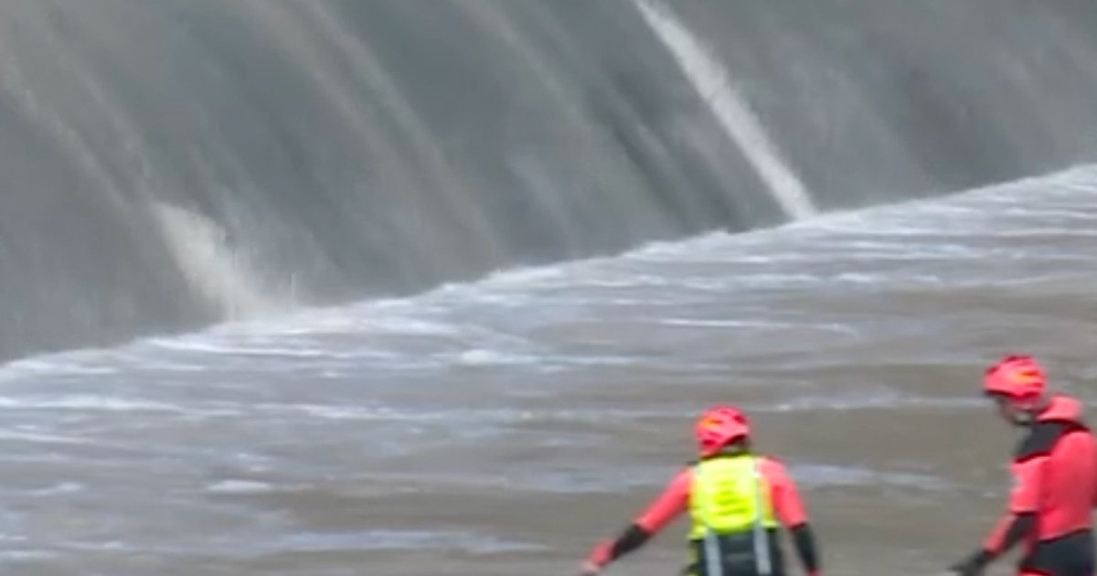 Diciottenne disperso nel fiume Secchia, un amico lo riprendeva con lo smartphone per un gioco: “Si è tuffato tre volte”