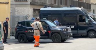 Copertina di Bimba scomparsa, maxi ispezione delle forze dell’ordine nell’ex hotel Astor a Firenze. Impegnati i Gis e i Ris (video)