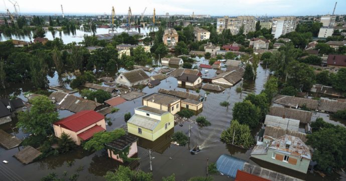 New York Times: la diga di Kakhovka distrutta dai russi