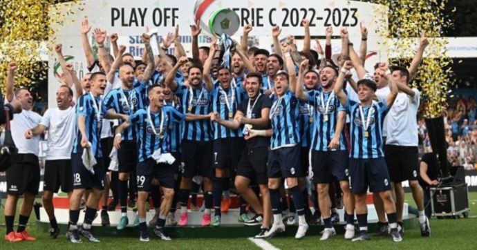 Clamoroso Lecco: a un passo dall’esclusione dalla Serie B. L’incubo dopo la gioia per la promozione