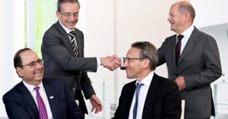 Copertina di Berlino, maxi aiuti di Stato: 10 miliardi per i chip Intel