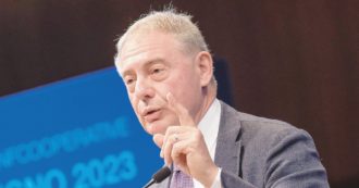 Copertina di Auto, Ilva&C., in Italia   tavoli e poco altro