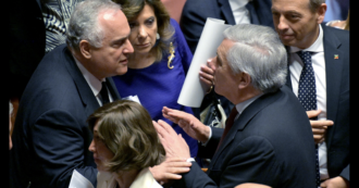 Copertina di Tensioni in Forza Italia nel post-Berlusconi, il presidente pro tempore Tajani contro Lotito: “Datti una calmata”