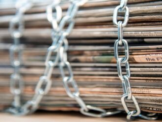 La testata tedesca Bild licenzierà 200 giornalisti: via tutte le figure che possono essere sostituite dall’intelligenza artificiale