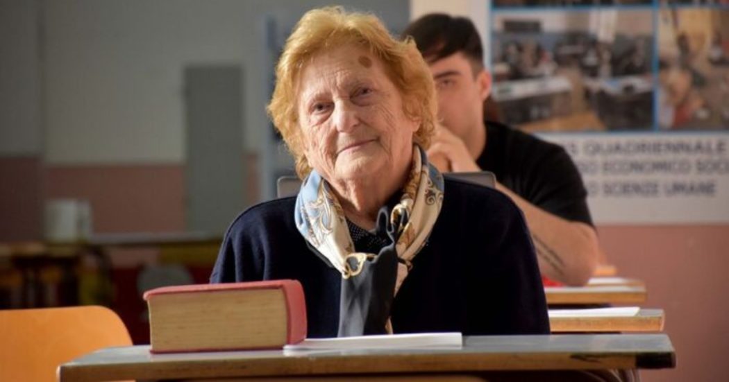 ‘Sogno di diventare maestra, bisogna crederci’: a 90 anni affronta gli esami di maturità