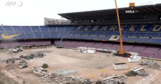 Copertina di Barcellona, al via i lavori di ristrutturazione dello stadio Camp Nou: ecco quando sarà terminato – Video