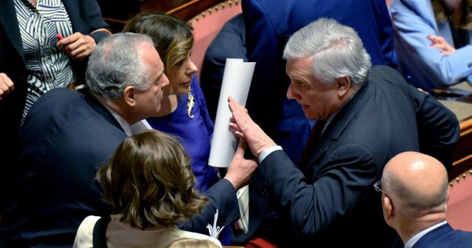 Dl Lavoro, Forza Italia al “cocktail”: la maggioranza va di nuovo sotto