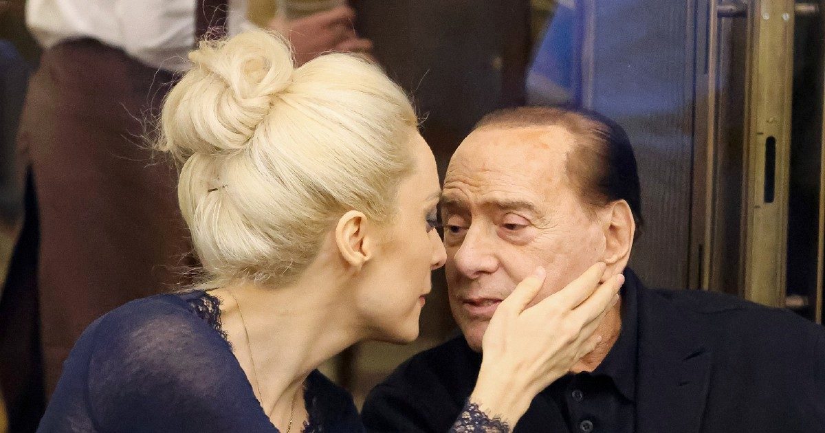 Marta Fascina: “Non lascio Villa San Martino ad Arcore. La scomparsa di Silvio Berlusconi ha lasciato un vuoto incolmabile nella mia vita”