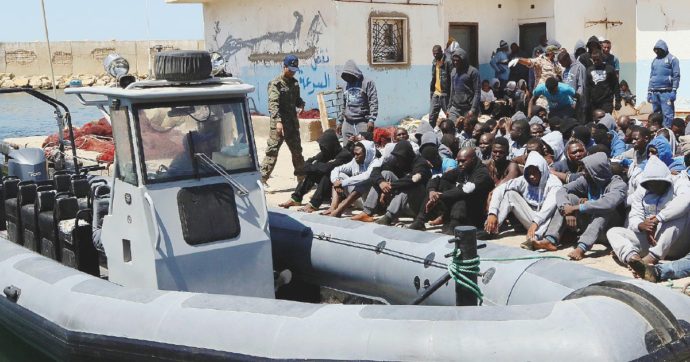 Il Pd affonda  la linea Minniti: no al nuovo finanziamento della Guardia costiera libica