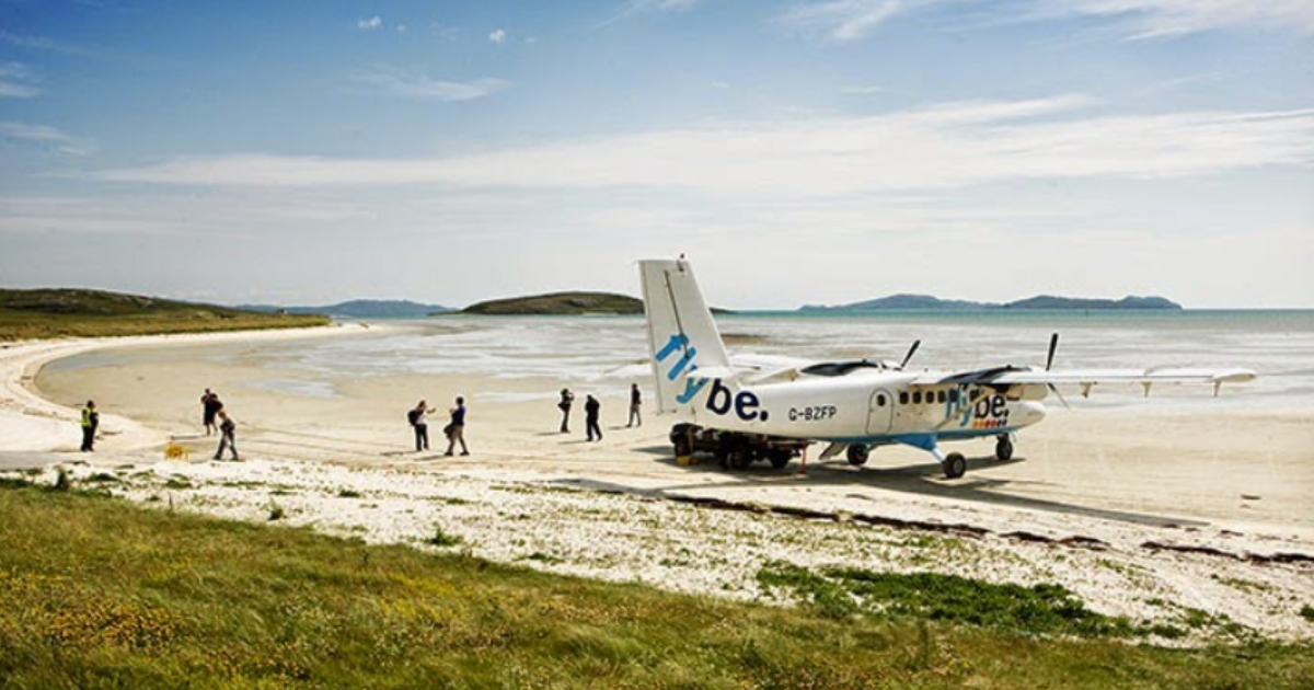 L’aeroporto sulla piccola isola (con pista di atterraggio sulla sabbia) cerca personale: ecco dove si trova