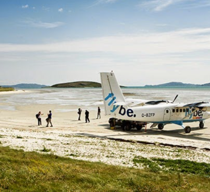 L’aeroporto sulla piccola isola (con pista di atterraggio sulla sabbia) cerca personale: ecco dove si trova