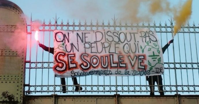 Francia, il governo ha sciolto il collettivo ecologista “Soulèvements de la Terre”