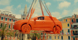 Copertina di Fiat, parte la rivoluzione dei colori. Niente più auto grigie, a partire dalla nuova 600e
