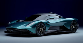 Copertina di Aston Martin, accordo con l’americana Lucid per fornitura componenti auto elettriche