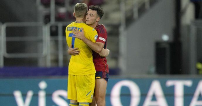 Europei U21, arbitri sotto accusa: un’altra figuraccia in Spagna-Romania. Il video del gol annullato