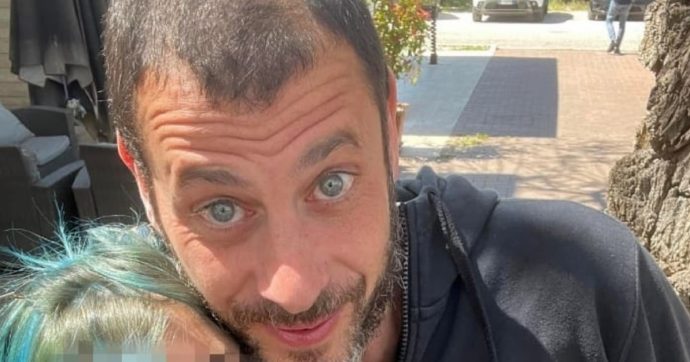 “Abbassate il volume” e lo uccidono: 2 arresti