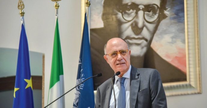 La Corte dei Conti al governo: “Basta condoni: state consegnando salute, scuola&C. ai privati”