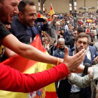 Copertina di Diritti a destra: persino la Spagna torna indietro